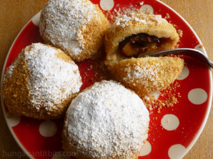 Szilvas Gomboc, plum dumplings